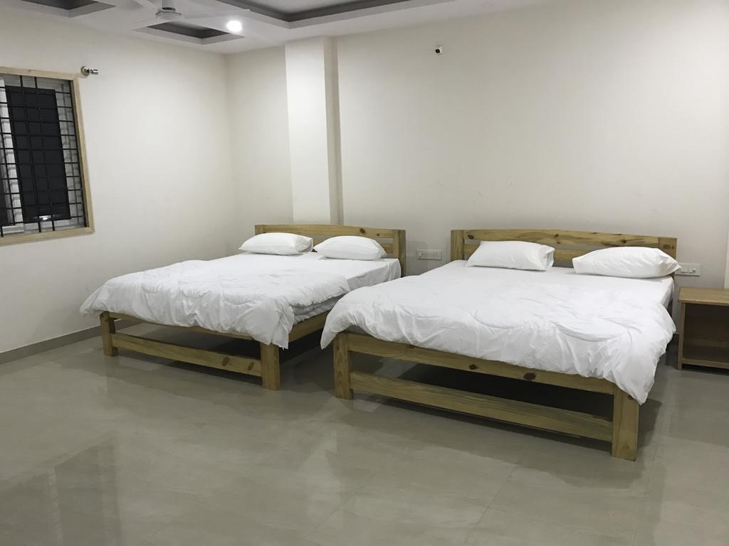 Avigna Lokesh Hotel Chik Bānavar Exteriér fotografie